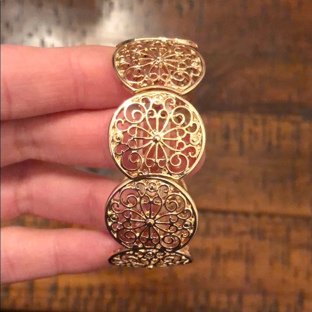 Gold bracelet